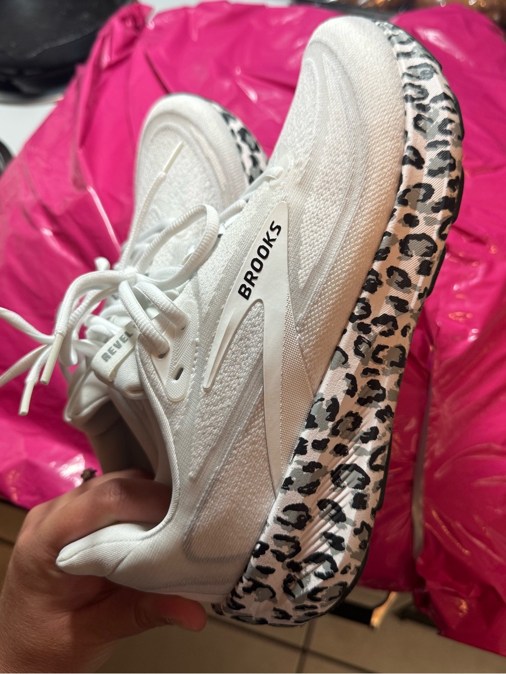 Brooks White Sneakers with Leopard-Print Midsole - Picture 3 of 3